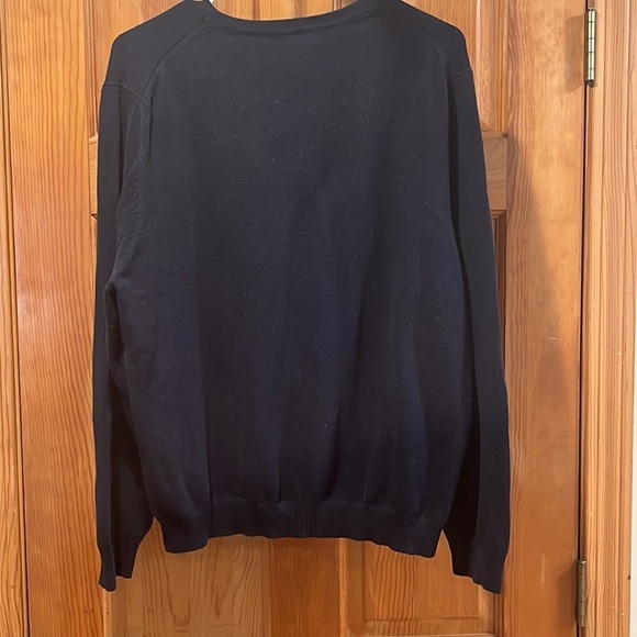 APT.9 men’s vneck navy blue sweater size large . - Picture 3 of 8